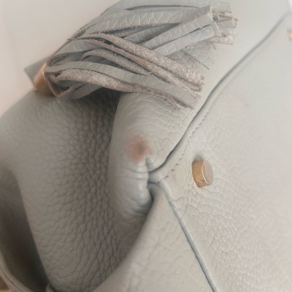 Elegant Light Gray Leather Handbag by Gigi New York - Picture 8 of 10